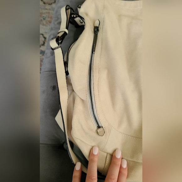 Elliott Lucca Designer Cream Tan Beige Crossbody Purse Handbag - Picture 7 of 11